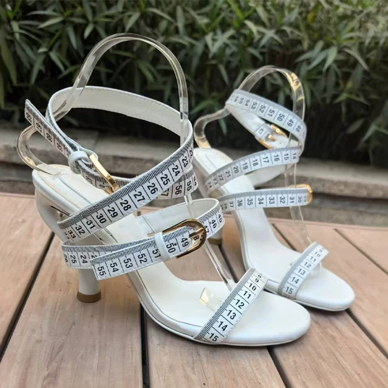 Sandales à talons en forme de  - Tape Measure avis et prix